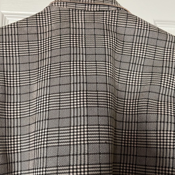 NWT Trench Coat. Belted, side pockets. Tan & Gray Plaid. Knee Length - Picture 3 of 3